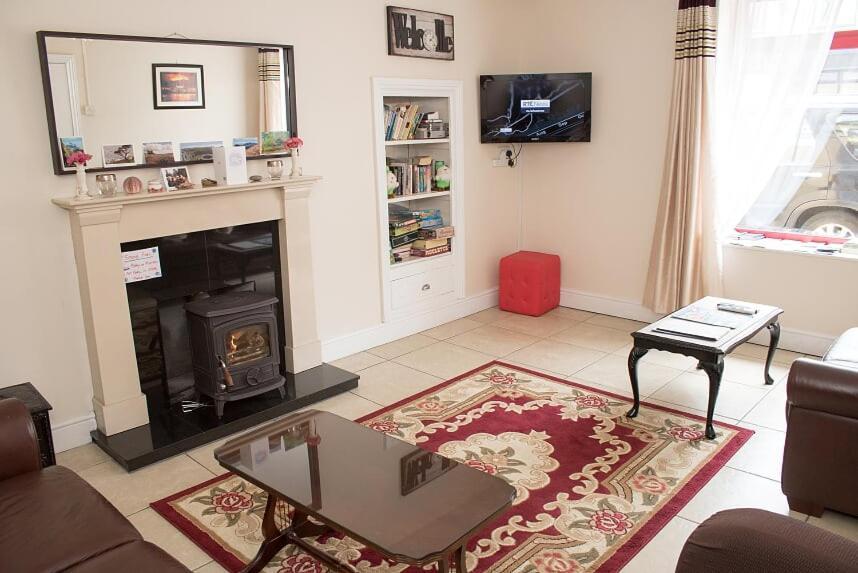 Sive Budget Accommodation Cahersiveen Exterior foto